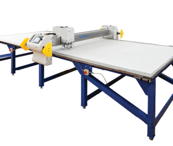 Static cutting table