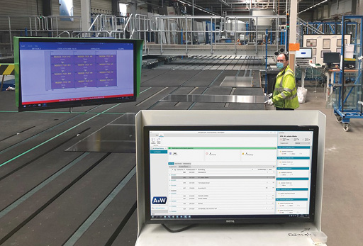 Computer displays software on a glass manufacturing line