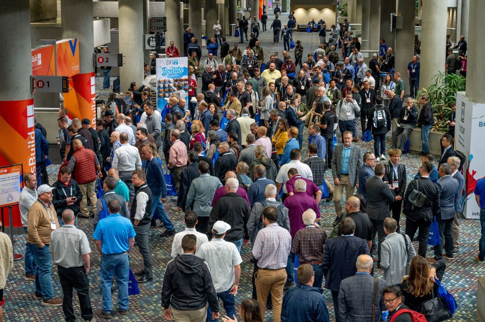 GlassBuild show floor