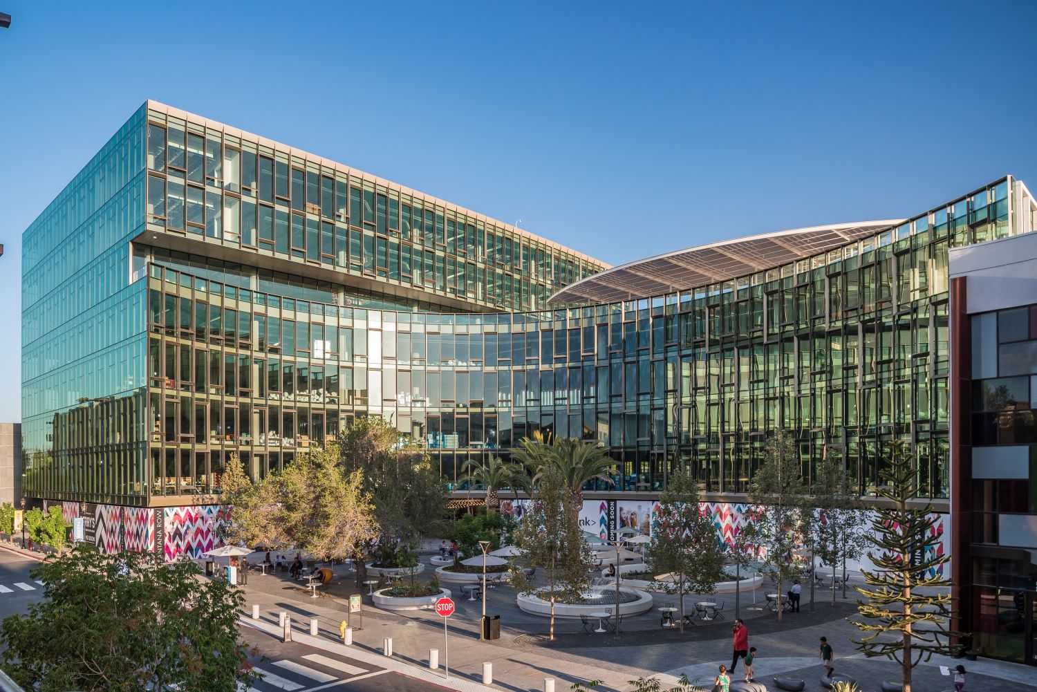 700 Santana Row