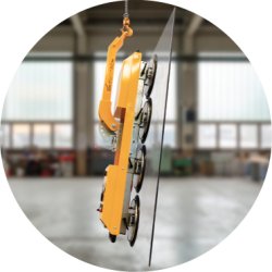 Compact vacuum lifter