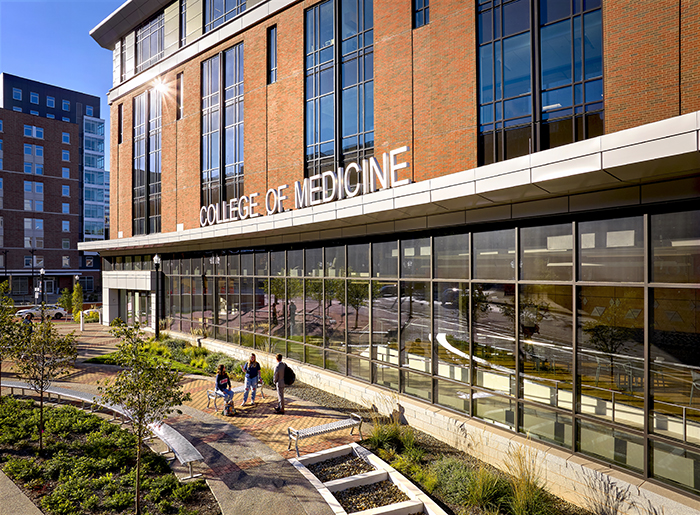 DUQCOM exterior