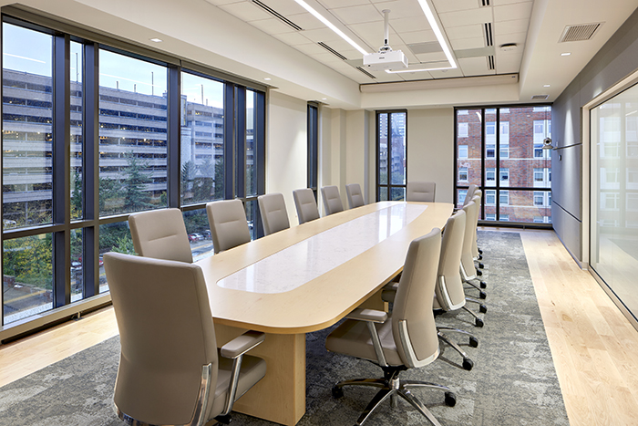 DUQCOM interior