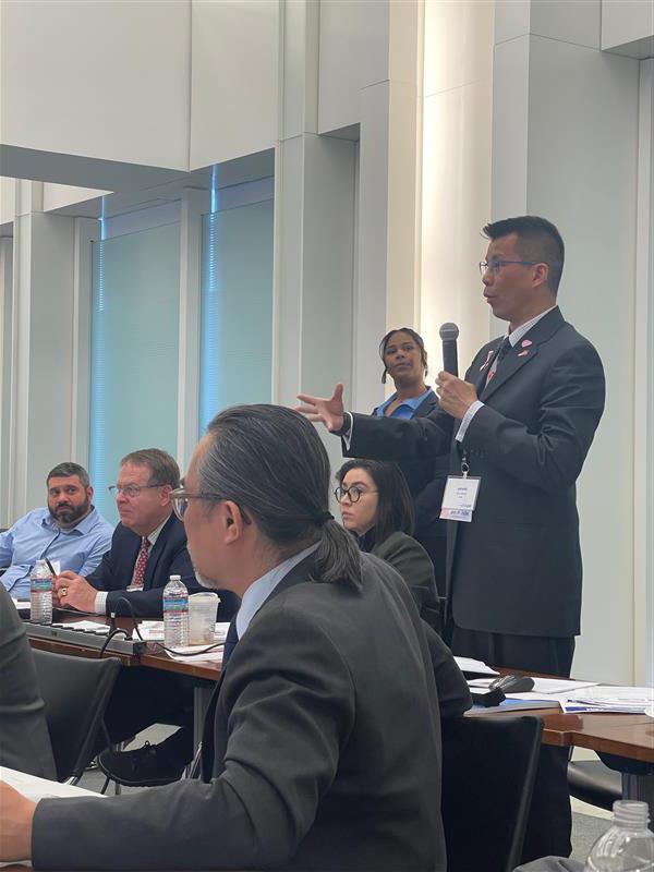 Leaders in the architectural glass and fenestration industries met with Congressional representatives to discuss challenges and opportunities facing the industry, as part of the National Glass Association’s first-ever Glass and Glazing Advocacy Day, April 4-5.