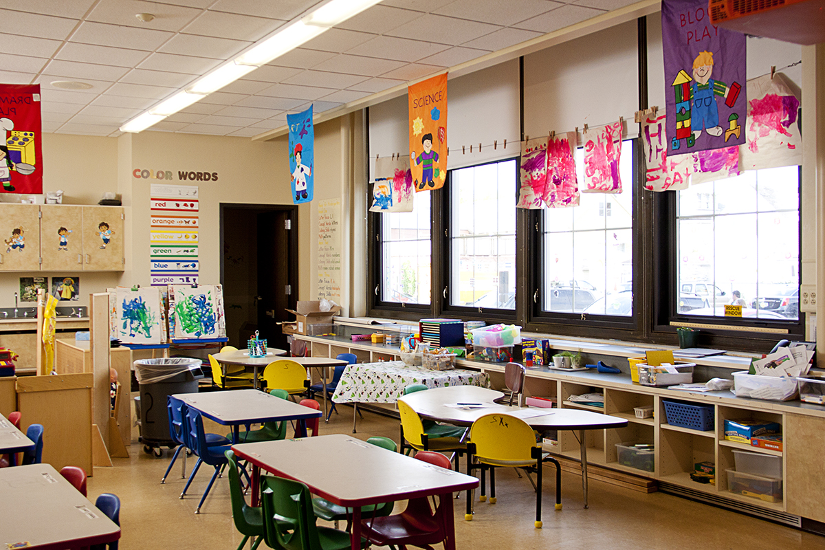•	Buffalo Public School’s modernized Houghton Academy in New York using Wausau Window and Wall Systems’ high-performance windows with Technoform’s extra-wide polyamide thermal barriers. 