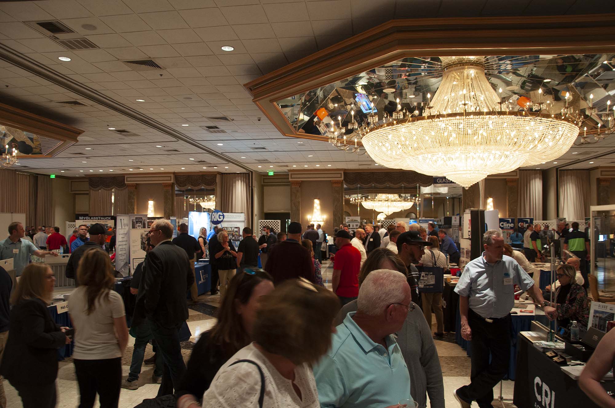 The show floor at the Mid-Atlantic Glass Expo