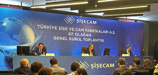 Sisecam executives at the general assembly meeting