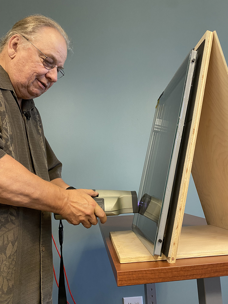 Randi Ernst (FDR Design) shows how to use a Sparklite machine to test gas fill