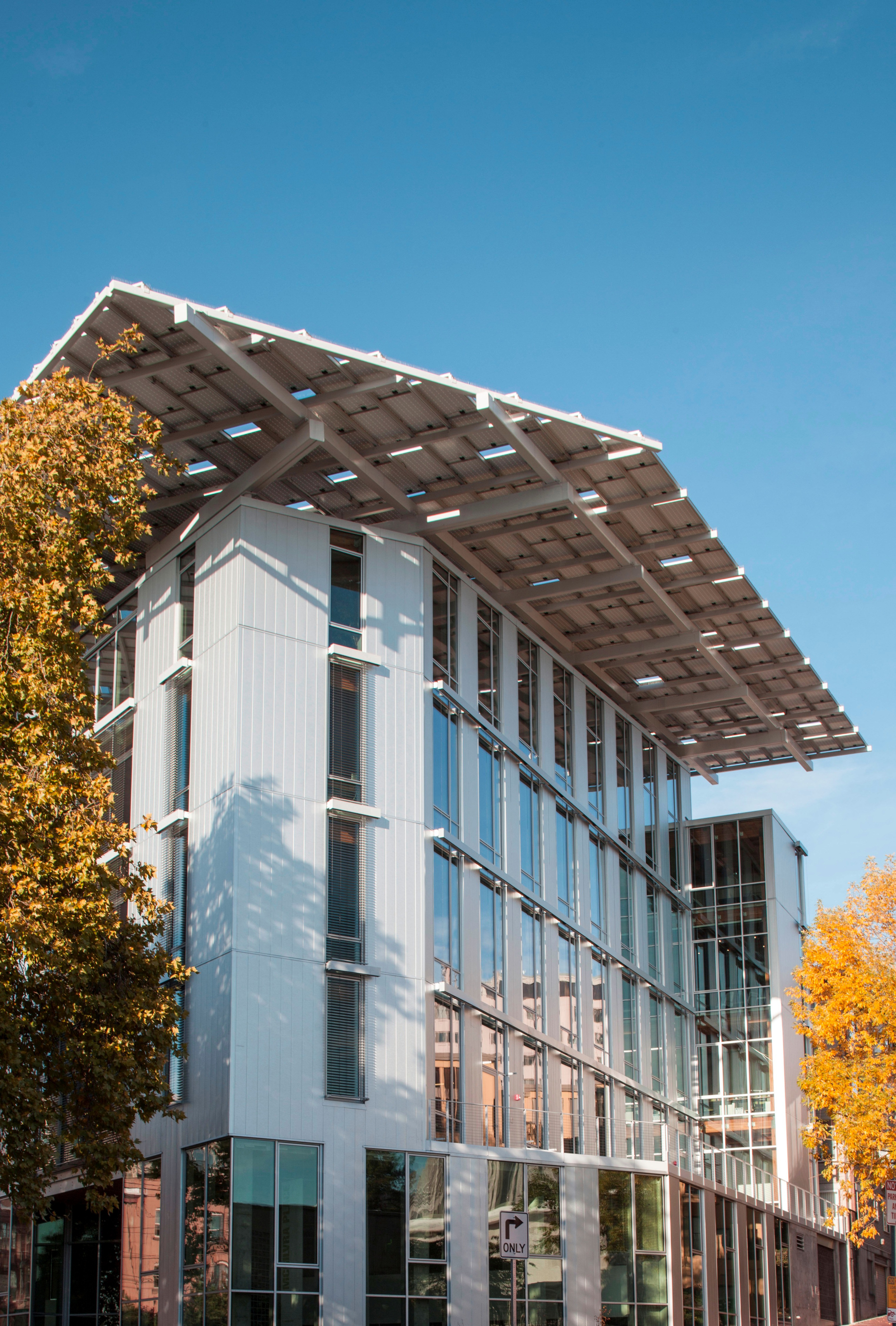 The Bullitt Center in Seattle, WA, which features Solarban 60 glass and Starphire glass, was designed to meet the rigorous standards of the Living Building Challenge. Photo by Tom Kessler Photography.