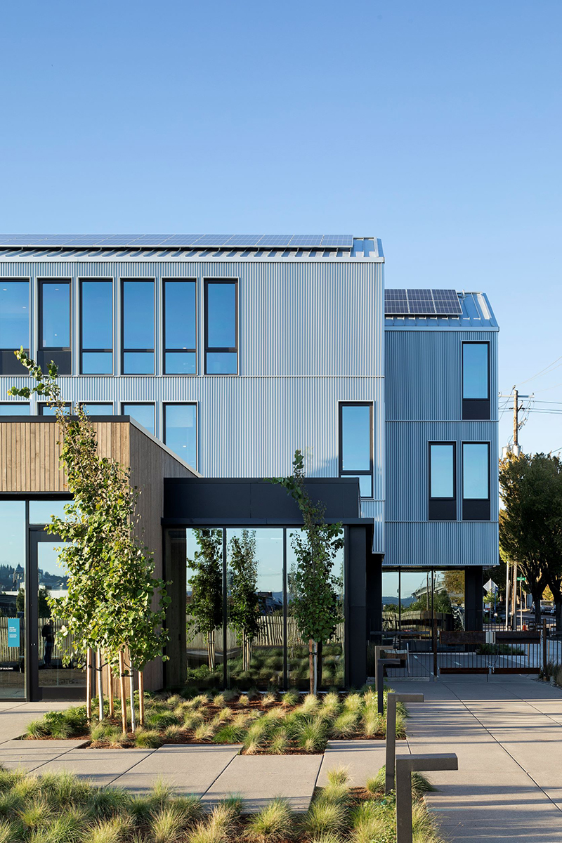 As Oregon’s first project to pursue LEED certification at the Platinum level, the Meyer Memorial Trust in the heart of Portland’s urban community combines investments in social equity and sustainability through building elements that include a saw-toothed photovoltaic (PV) roof, textured metal cladding and large, inviting windows fabricated with Solarban 67 glass by Vitro Architectural Glass.