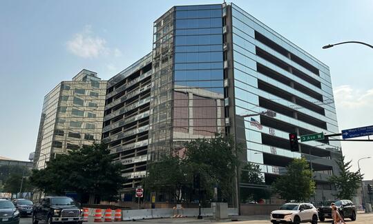 Architectural Glass Recycling Turns Waste into Opportunity 