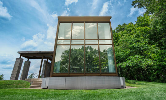 Understanding Glass Reflectivity in Modern Buildings 